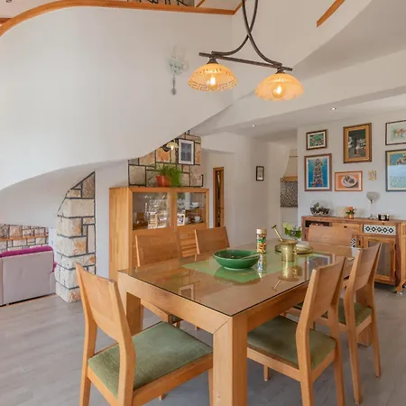 Croatica Villa *