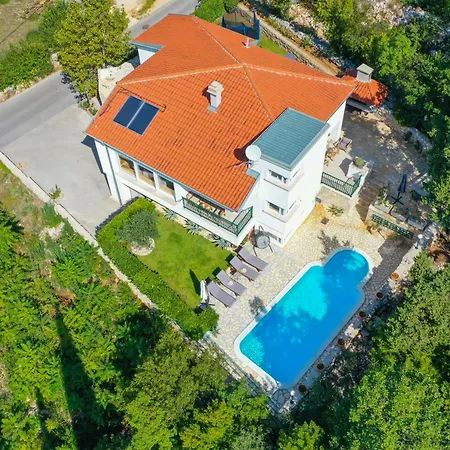 Croatica Villa *